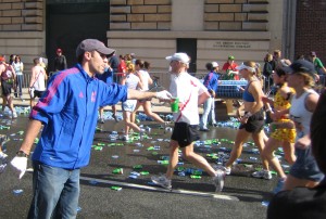 "Boston marathon mile 25 gatorade volunteer 050418". Licensed under CC BY-SA 2.0 via Commons - https://commons.wikimedia.org/wiki/File:Boston_marathon_mile_25_gatorade_volunteer_050418.jpg#/media/File:Boston_marathon_mile_25_gatorade_volunteer_050418.jpg